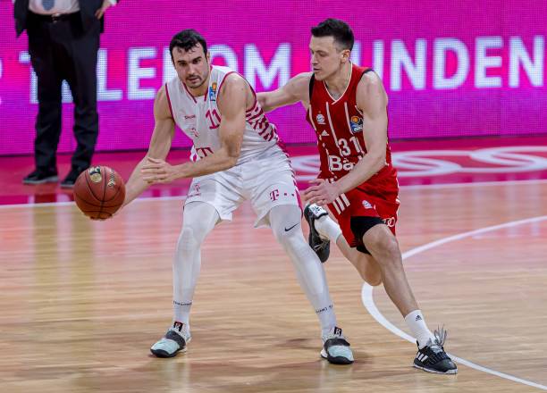 瞬息万变的 瞬息万变的