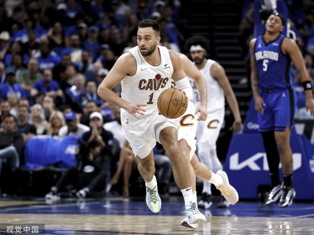 几位表现突 几位表现突