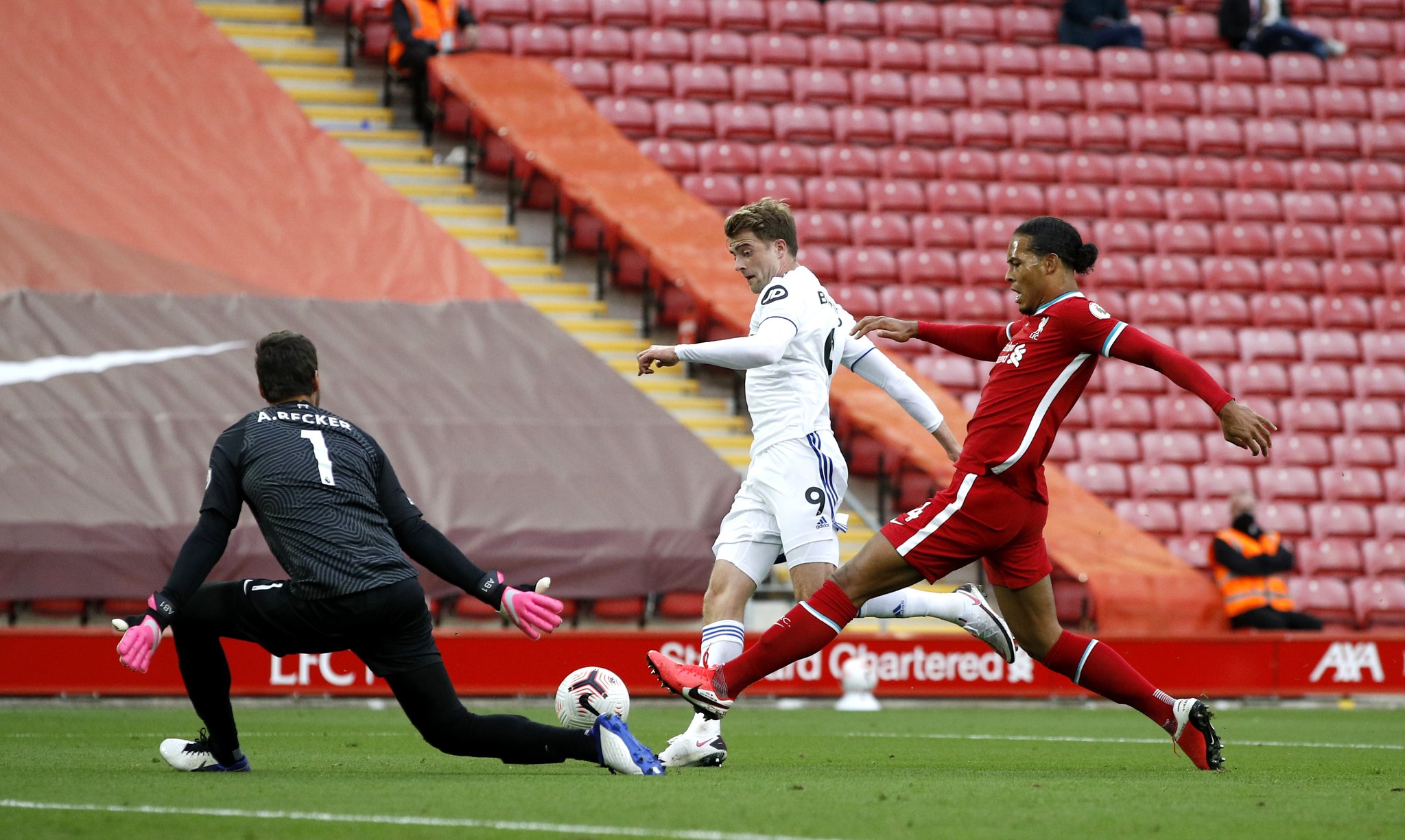 面对强大的 面对强大的